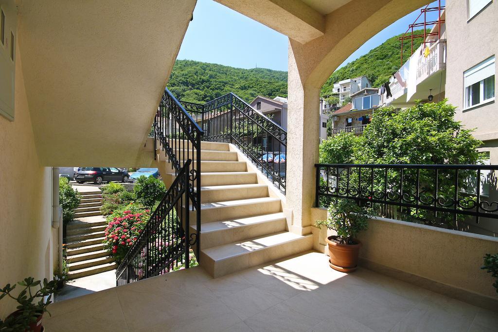 Apartments Raicevic Будва Екстер'єр фото